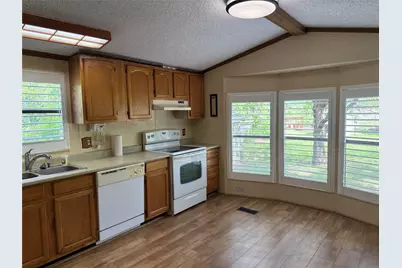 306 Oak Street, Nocona, TX 76255 - Photo 8