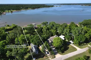 306 Oak St, Nocona, TX 76255 - Photo 1