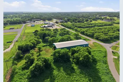 2375 Sunrise Bay Court, Granbury, TX 76048 - Photo 36