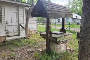 384 Monroe, Deport, TX 75435 - Photo 10