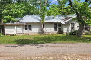 384 Monroe, Deport, TX 75435 - Photo 6