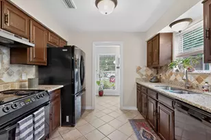 1021 Holland Dr, Garland, TX 75040 - Photo 22