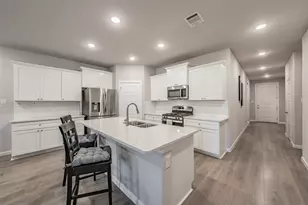 601 Bethpage Dr, Red Oak, TX 75154 - Photo 6