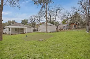 2815 W 8th St, Dallas, TX 75211 - Photo 30