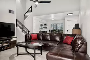 2101 Park Willow Ln, Arlington, TX 76011 - Photo 12