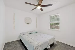 718 Matthews Ct, Arlington, TX 76012 - Photo 28