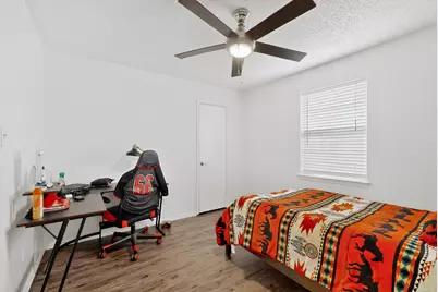 718 Matthews Court, Arlington, TX 76012 - Photo 34