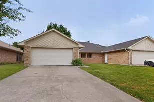 3725 Northridge Dr, Irving, TX 75038 - Photo 4