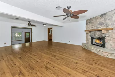 1916 Valley Lane, Arlington, TX 76013 - Photo 8