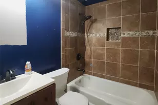 409 Nathan St, Burleson, TX 76028 - Photo 10