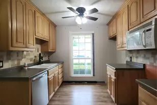 409 Nathan St, Burleson, TX 76028 - Photo 6