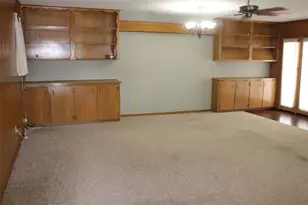 1100 N Lamb St, Bowie, TX 76230 - Photo 28