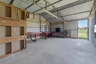 911 McVoid Rd, Springtown, TX 76082 - Photo 36