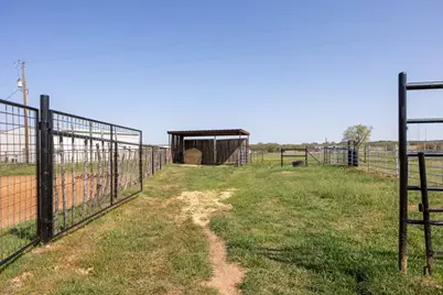 911 McVoid Road, Springtown, TX 76082 - Photo 30