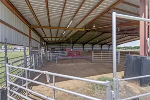 911 McVoid Rd, Springtown, TX 76082 - Photo 24