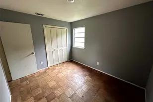 1902 Morgan St, Irving, TX 75062 - Photo 20