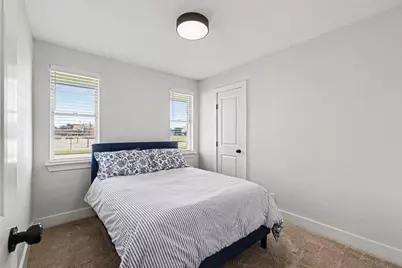 1702 Bristol Court N, Irving, TX 75062 - Photo 16