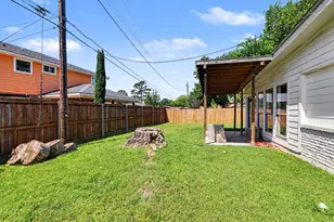 1702 Bristol Ct N, Irving, TX 75062 - Photo 20