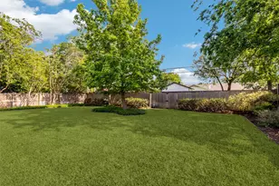 11353 Coral Hills Dr, Dallas, TX 75229 - Photo 14