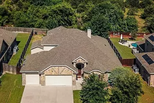 5809 Yellow Rose Ct, Midlothian, TX 76065 - Photo 2
