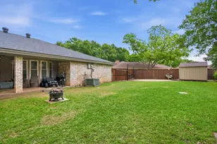 1705 Louella Ct, Hurst, TX 76054 - Photo 40
