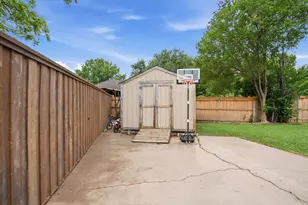 1705 Louella Ct, Hurst, TX 76054 - Photo 38