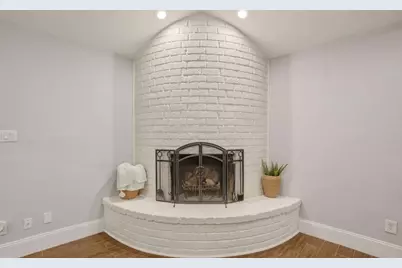 1705 Louella Court, Hurst, TX 76054 - Photo 8