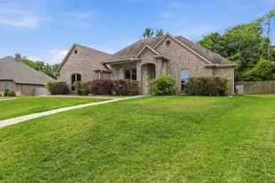 7765 Hickory Spring Ln, Tyler, TX 75703 - Photo 4