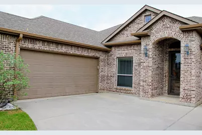 111 Cambridge Street, Waxahachie, TX 75165 - Photo 1
