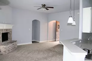 111 Cambridge St, Waxahachie, TX 75165 - Photo 4