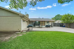 3912 Twilight Dr S, Benbrook, TX 76116 - Photo 28