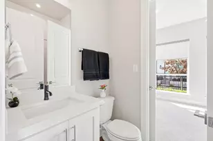 129 Gdn Ct E, Arlington, TX 76013 - Photo 8