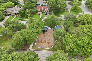 2125 Cardinal Ln, Fort Worth, TX 76111 - Photo 34
