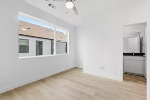 427 W 10th St, Dallas, TX 75208 - Photo 18