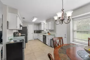3204 Seaboard Dr, Arlington, TX 76014 - Photo 6