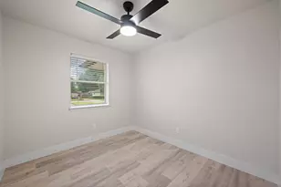 221 Lipscomb St, Cleburne, TX 76031 - Photo 18