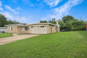8033 Pinewood Dr, Benbrook, TX 76116 - Photo 2