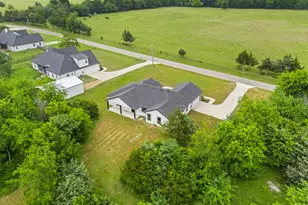 646 Co Rd 4109, Greenville, TX 75401 - Photo 34