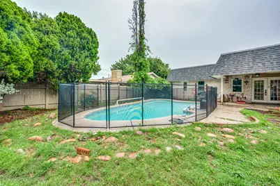 1616 Country Manor Road, Fort Worth, TX 76134 - Photo 6