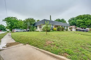 1616 Country Manor Rd, Fort Worth, TX 76134 - Photo 2
