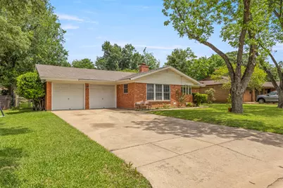 1021 Blue Lake, Fort Worth, TX 76103 - Photo 2