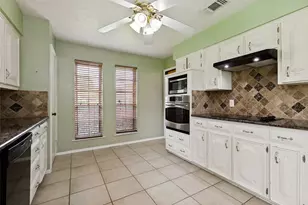 2212 Heather Hill Ln, Plano, TX 75075 - Photo 4