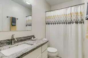 1995 Shorewood Dr, Grapevine, TX 76051 - Photo 12