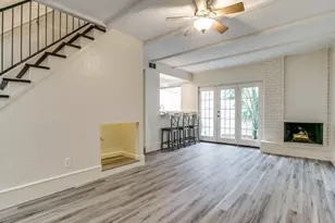 1995 Shorewood Dr, Grapevine, TX 76051 - Photo 4