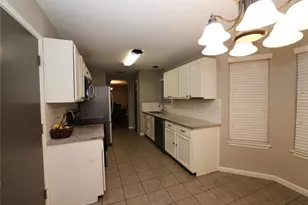 4360 Mesa Dr, Carrollton, TX 75010 - Photo 10