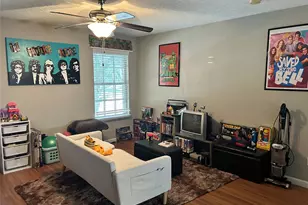 4360 Mesa Dr, Carrollton, TX 75010 - Photo 10