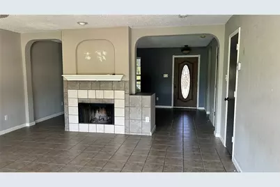 4360 Mesa Drive, Carrollton, TX 75010 - Photo 10