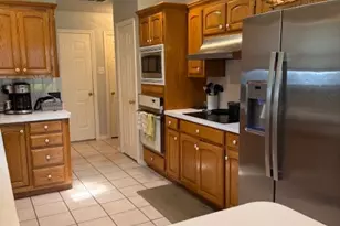 9009 Pleasant Hill Dr, Granbury, TX 76049 - Photo 12