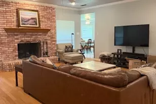 9009 Pleasant Hill Dr, Granbury, TX 76049 - Photo 8