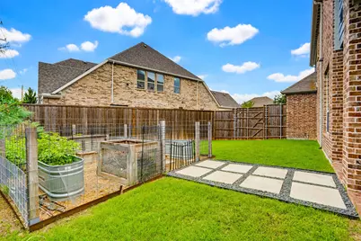 8068 Sarahville Drive, Dallas, TX 75252 - Photo 36